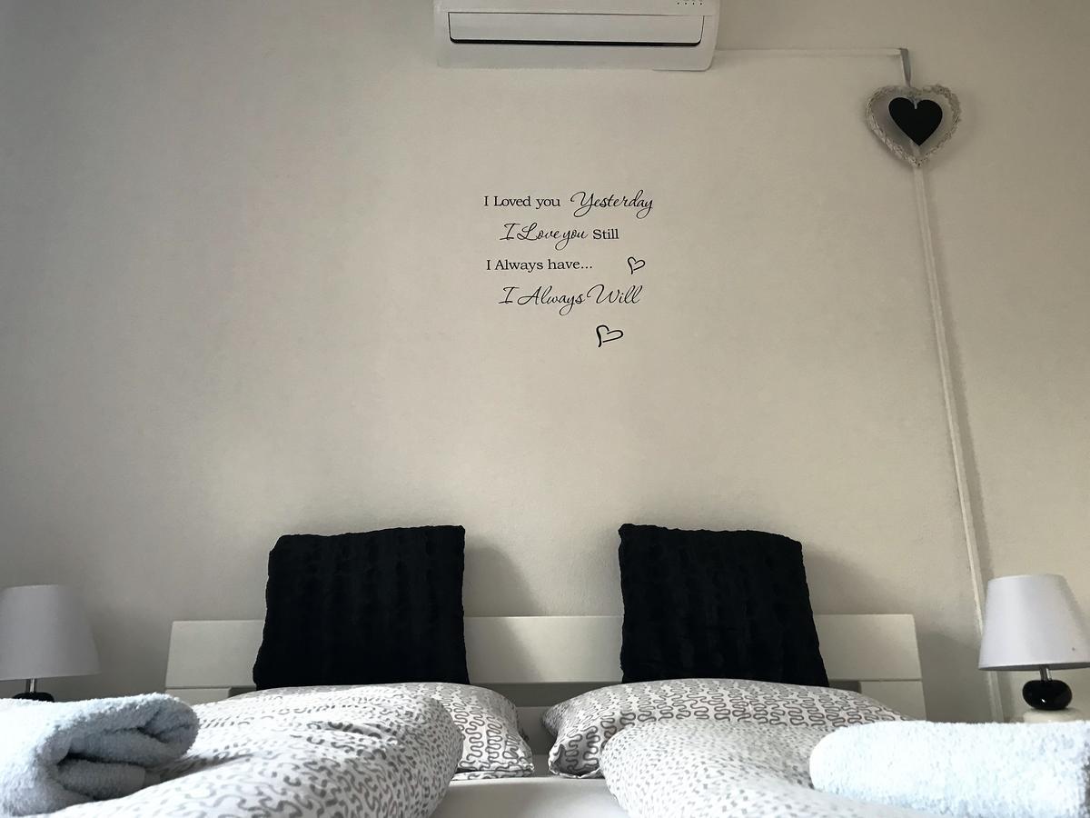 Rooms Deny Mostar Exterior photo
